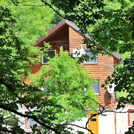 Domacinstvo Na Kraju Svijeta Guest House Sipovo Ngoại thất bức ảnh