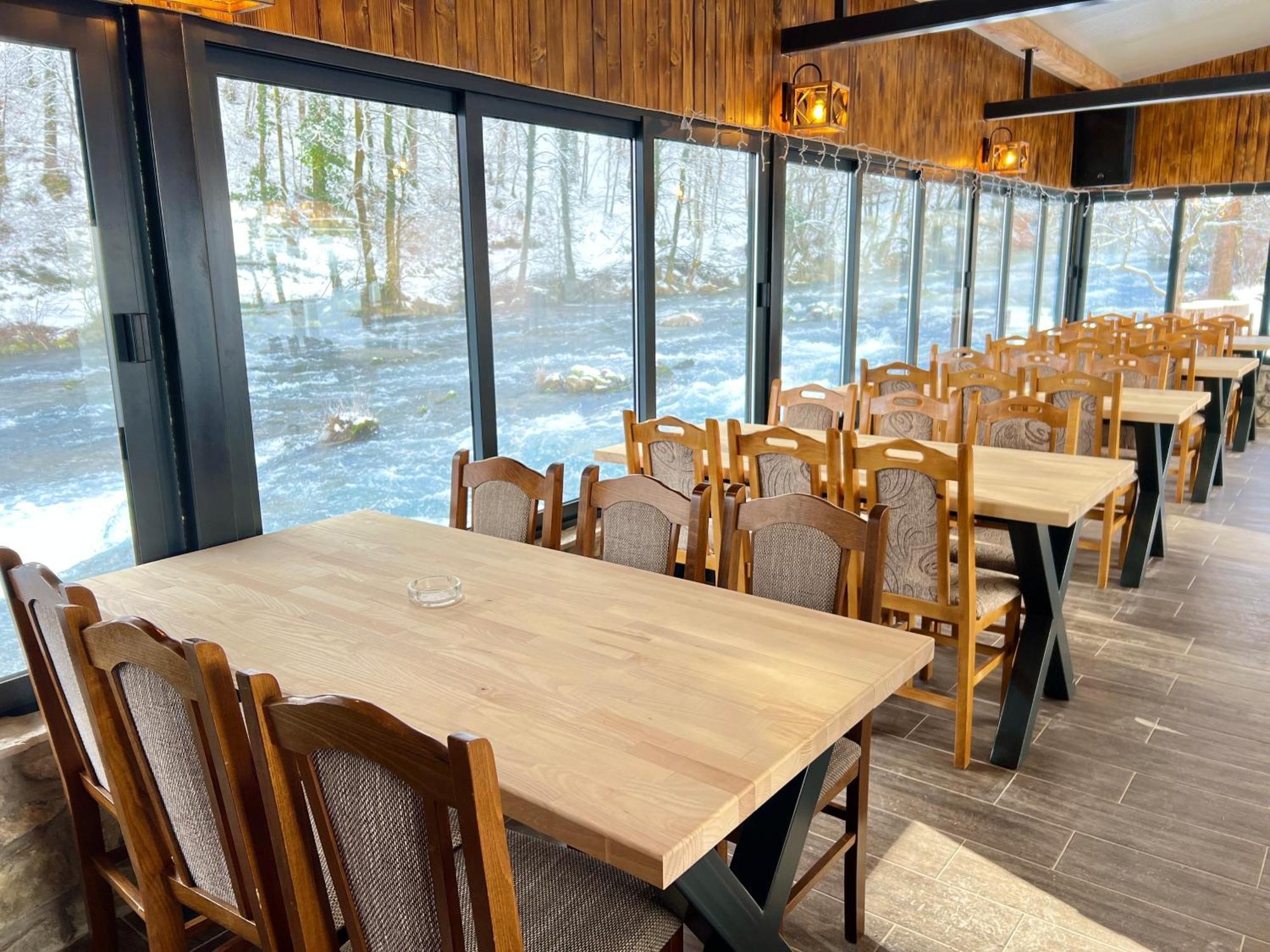 Domacinstvo Na Kraju Svijeta Guest House Sipovo Ngoại thất bức ảnh